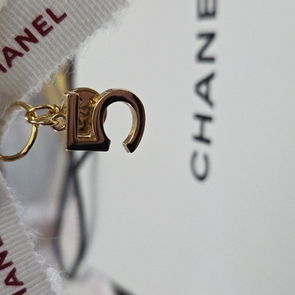 CHANEL No. 5 Charm Auth. - Picture 2 of 3